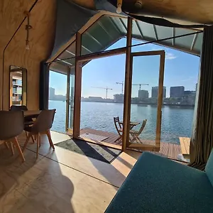 Wikkelboat Nr1 At Floating Rijnhaven Holiday home Rotterdam