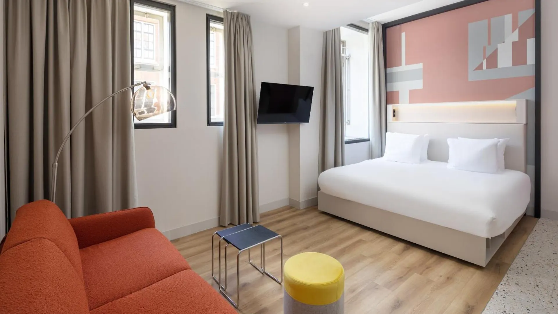 Hotel Motto By Hilton Rotterdam Blaak 4*,